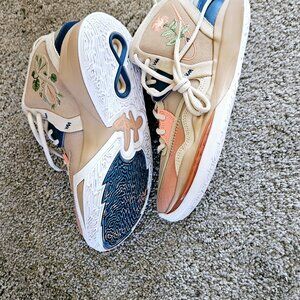 Size 8 - Nike Kyrie Infinity EP Floral